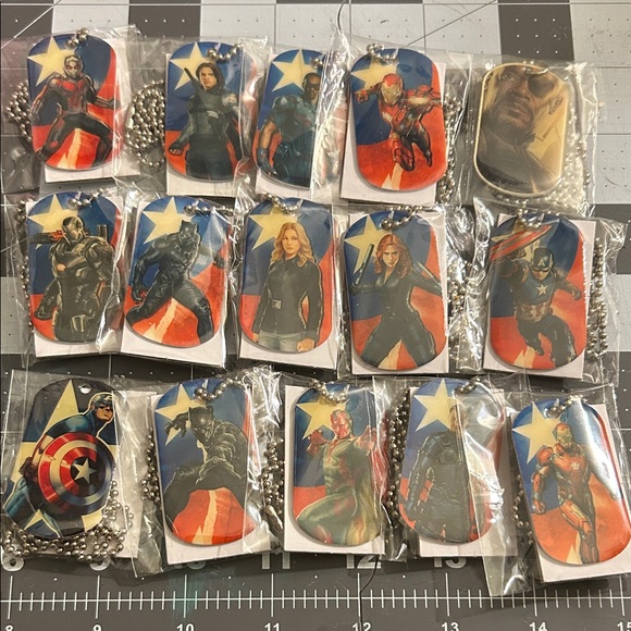 LOT- Marvel Civil War Dog Tag Pendants+Exclusive! - Picture 1 of 2